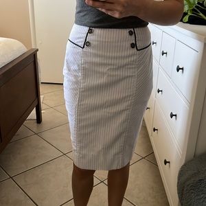 White House Black Market White pencil skirt